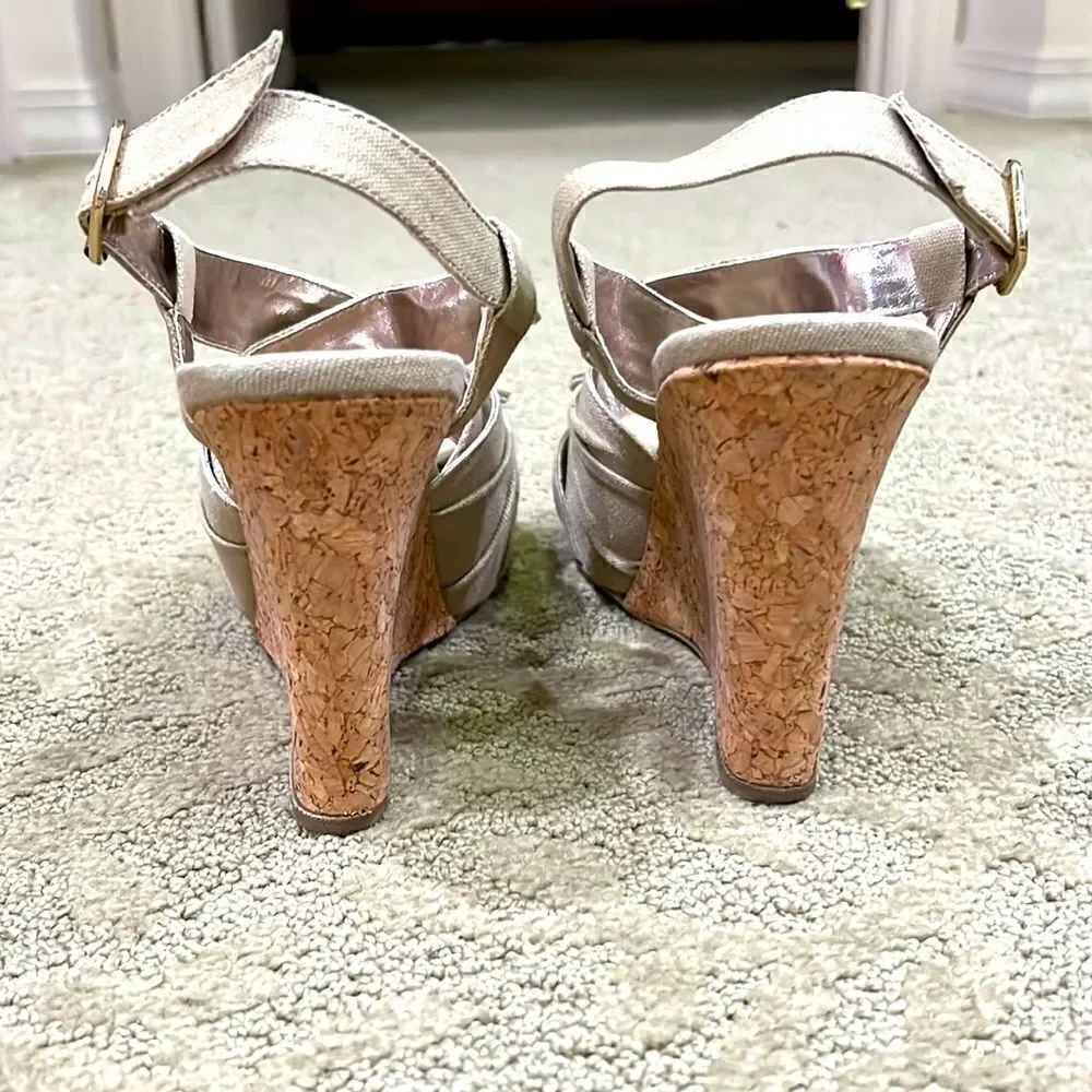 Steve Madden Women’s 6.5 Adorable Khaki Wedge Sandals with Bow and Back Buckle